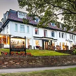 Park Manor فندق سكرابورو