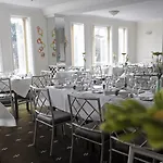 Park Manor فندق سكرابورو