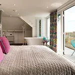 Park Manor 2* سكرابورو