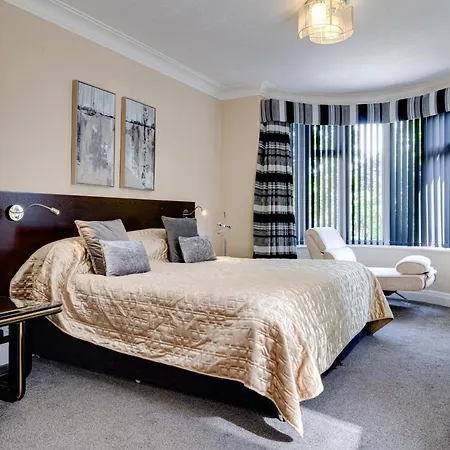 Park Manor 2* سكرابورو